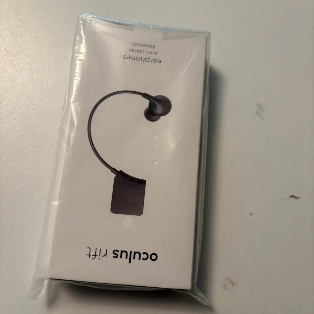 Brand New Oculus Rift Earphones - Never Opened
